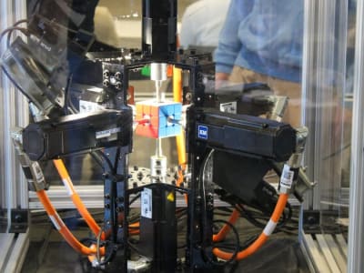 Robot Purdubik’s Cube Pecahkan Rekor Dunia dengan Kecepatan Super Cepat
