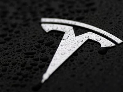 Tesla Akhiri Larangan Beli Mobil Leasing, Bongkar Janji Robotaxi Palsu