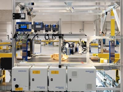 Amazon Perkenalkan Robot Baru untuk Mengurangi Beban Kerja Manual Karyawan