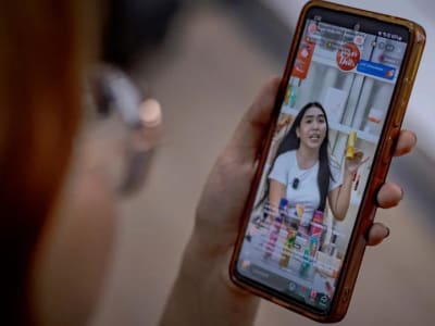 Mengapa Hanya Sebagian dari Penonton Live Shopping yang Jadi Pembeli?