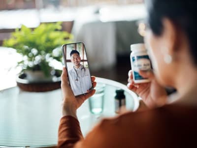 Doximity Tumbang Karena Panduan Tolak Ekspektasi, Tapi AI Jadi Peluang Besar