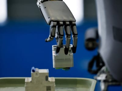 Produksi Robot Industri China Melonjak Tajam Didukung Tren Robot Humanoid