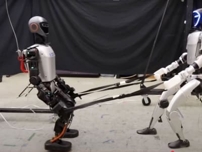 FALCON: Kontrol Cerdas untuk Robot Humanoid Tangguh di Tugas Berat