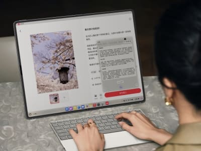 Huawei Kenalkan Laptop Lipat dan MateBook Pro dengan Sistem Operasi Huawei Sendiri