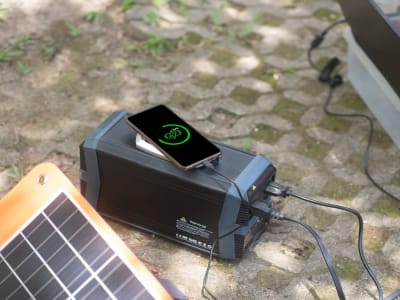 Baterai Surya Organik: Penyimpanan Energi Matahari Ringan dan Tahan Lama