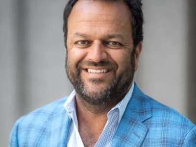 VC Mulai Akuisisi Bisnis Lama dan Gunakan AI untuk Kembangkan Pasar