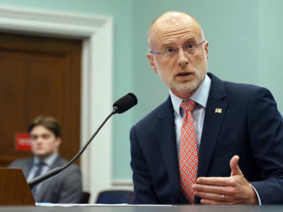 FCC Larang Laboratorium China Uji Perangkat Elektronik Karena Risiko Keamanan Nasional