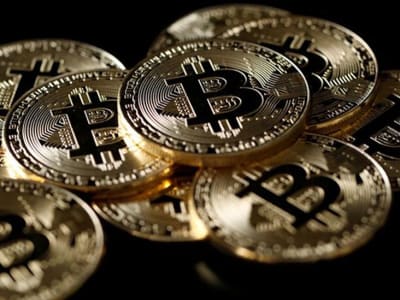 Bitcoin Mendekati Rekor Harga Karena Kepercayaan Regulasi dan Krisis Global