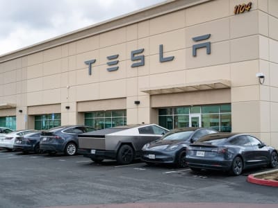 Penurunan Penjualan Tesla di Eropa Akibat Reputasi dan Persaingan Ketat