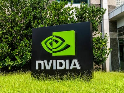 NVIDIA Raih Rekor Pendapatan AI, Tapi Harga Token AI di Pasar Kripto Turun