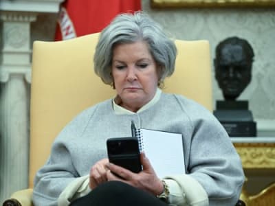 Peretasan Ponsel Kepala Staf Gedung Putih Sebabkan Kekacauan Keamanan Siber