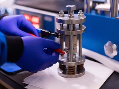 Penemuan Baru Tingkatkan Keamanan dan Performa Baterai Solid-State