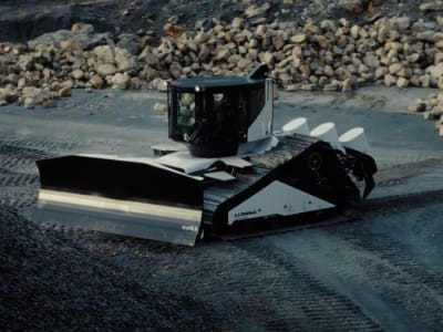 Lumina Perkenalkan Bulldozer Listrik Canggih Untuk Masa Depan Konstruksi