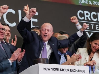 Persaingan Kontestan Besar dalam Dunia Stablecoin dan Aset Kripto di AS