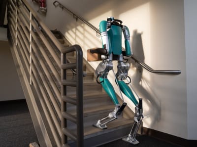 Amazon Kembangkan Robot Humanoid untuk Antar Paket Otomatis dari Van Listrik