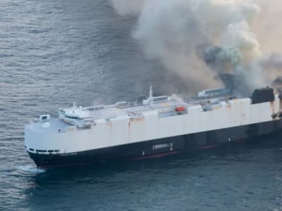 Kebakaran Kapal Morning Midas: Risiko Besar Pengiriman Mobil Listrik di Laut