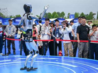 BAAI Luncurkan RoboBrain 2.0, Otak AI Terkuat untuk Robot di Tiongkok