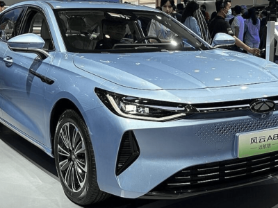 Chery Luncurkan Fulwin A8 Hybrid Canggih dengan Jarak Tempuh Listrik 43 Mil