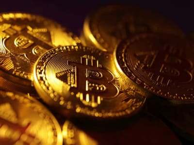 Apakah Saatnya Berinvestasi Bitcoin? Panduan dan Risiko untuk Investor Pemula