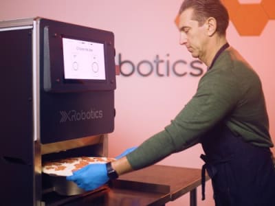 XRobotics Ciptakan Robot Mini yang Hemat Waktu buat Restoran Pizza