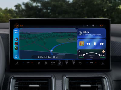 Pembaruan Besar iOS 26 Bawa Fitur Baru dan Desain Liquid Glass ke CarPlay