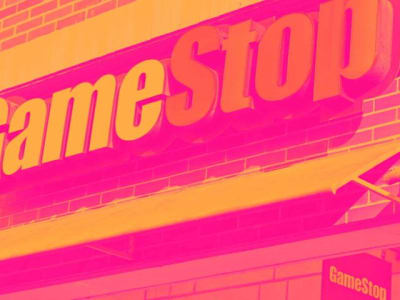 Haruskah Anda Membeli Saham GameStop Meski Penjualan Turun Tajam?