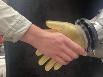 Kulit Robot Fleksibel dan Murah yang Bisa Merasakan Berbagai Sentuhan