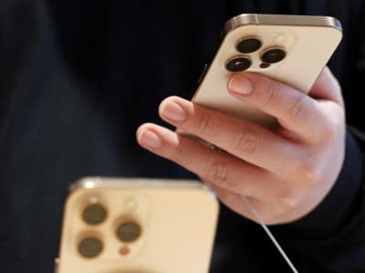 Apple Alihkan Ekspor iPhone dari India ke AS untuk Hindari Tarif Tinggi China