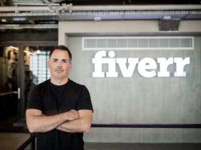 AI Mengubah Dunia Kerja, Cara Bertahan dengan Memanfaatkan Alat AI