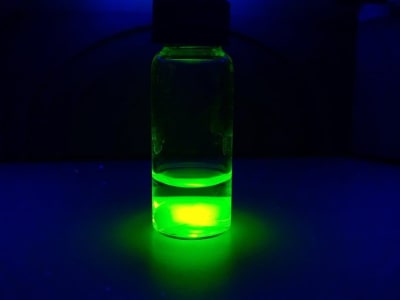 PeLED Baru dari Peneliti Cina Tahan 20 Tahun dan Super Terang untuk Layar