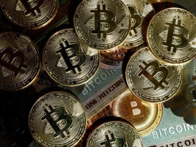 Perusahaan Publik Serbu Bitcoin, Mengikuti Jejak MicroStrategy di Tengah Kebijakan Trump