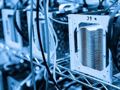 Tekanan Berat Penambang Bitcoin di Tengah Kenaikan Hashrate dan Biaya Energi