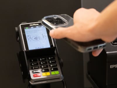 NFC Release 15 Memperluas Jangkauan Koneksi hingga 2cm untuk Pembayaran Lebih Mudah