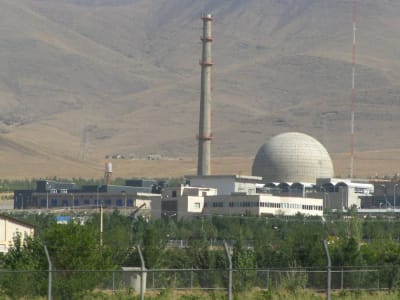 Ketegangan Memuncak: Israel Serang Reaktor Nuklir Iran, Balasan Misil Mewarnai Konflik