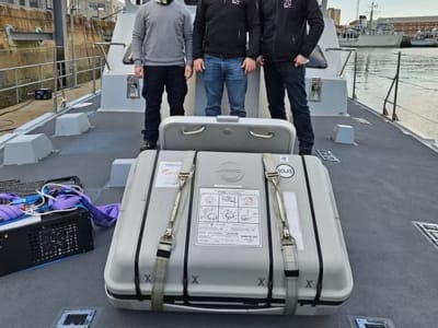 Jam Atom Berbasis Atom Dingin Pertama Berhasil Diuji di Kapal Laut Inggris