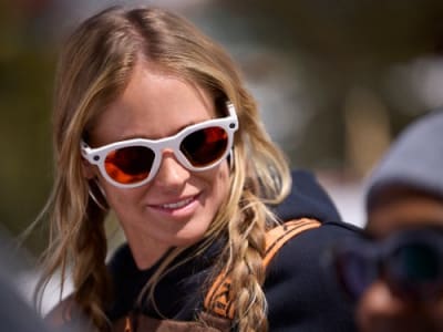 Meta Luncurkan Kacamata Pintar Oakley HSTN dengan Baterai Lebih Tahan Lama