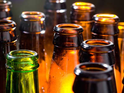 Studi Perancis Ungkap Botol Kaca Bisa Lebih Banyak Mikroplastik dari Plastik