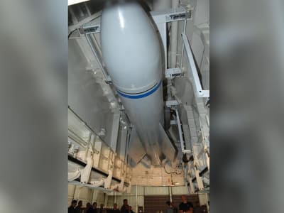 AS Luncurkan Serangan Bunker-Busting ke Fasilitas Nuklir Iran Menggunakan Bom MOP