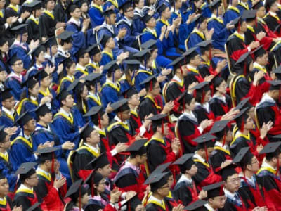 Ledakan Jumlah Mahasiswa PhD dan Tantangan Karier di Dunia Modern