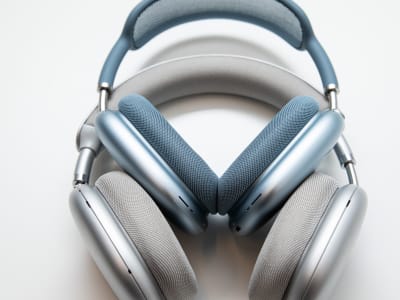 Perbandingan Headphone Knockoff Picun F8 Pro vs AirPods Max di Era TikTok Shop