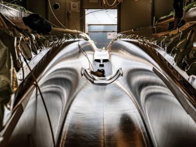 Ferrari Luncurkan Kapal Balap Hypersail Inovatif yang Berenergi Terbarukan