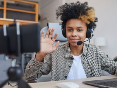 YouTube Naikkan Usia Minimum Live Streaming Jadi 16 Tahun Demi Perlindungan Anak