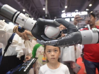 China Dorong Terobosan AI dan Investasi Asing untuk Produktivitas Baru