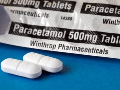 Mengubah Limbah Plastik Jadi Paracetamol dengan Bantuan Bakteri E. coli