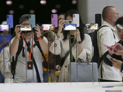 Lonjakan Permintaan Pasar iPhone Bekas Karena Nilai Jual Tinggi dan Harga Mahal