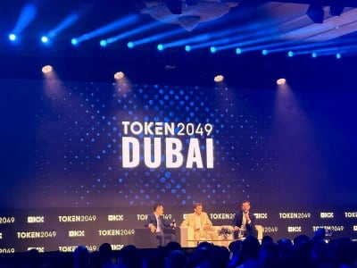 Dana UAE Investasi Besar di Token Kripto Bisnis Keluarga Donald Trump
