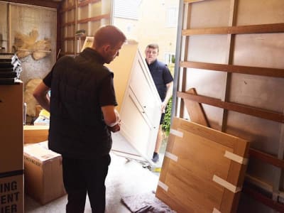 Bisnis Akhir Pekan yang Bisa Hasilkan Sampai Rp 1.64 juta ($100.000) , Cara Mudah Dari Codie Sanchez