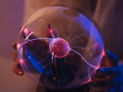 Model Lima Dimensi Jelaskan Fusi Unik Merkuri-180 dan Efek Cangkang Nuklir