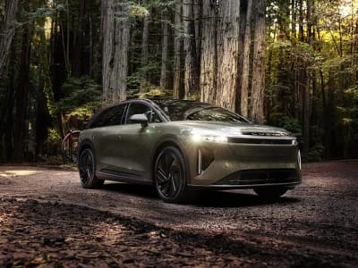 Mengapa Sebaiknya Tunggu Dulu Sebelum Membeli Saham Lucid Group