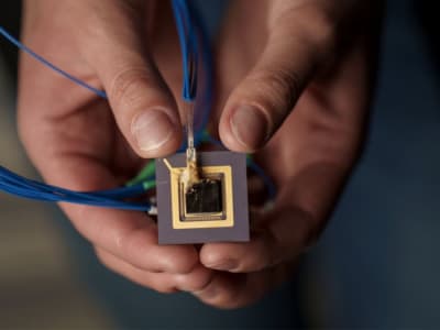 Inovasi Chip Fotonik: 3D Printer Mini Cepat dan Portabel di Genggaman